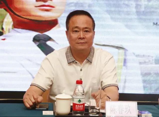 北京福建企业总商会党委书记、、、会长陈春玖
